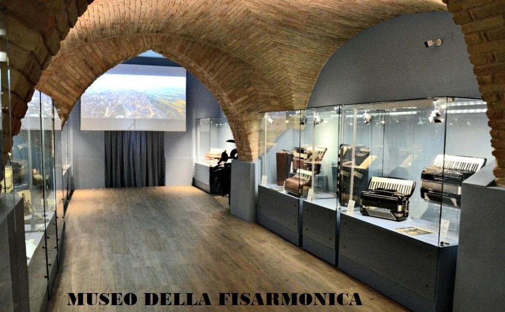 1 La Fisarmonica Del Conero Apartment Castelfidardo Ngoại thất bức ảnh